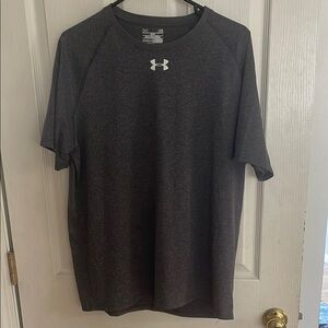 Under Armour Men’s Gray Short Sleeve Performance Tee